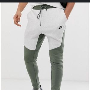 Nike tech Joggers